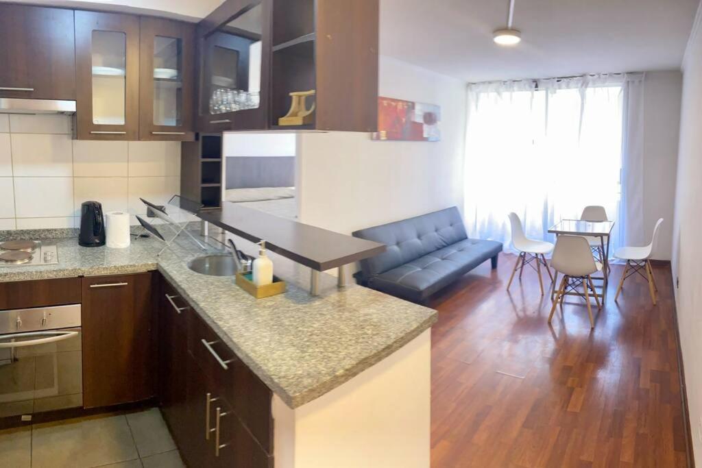 Excelente Ubicacion Y Comodo Depto En El Centro Santiago Kültér fotó